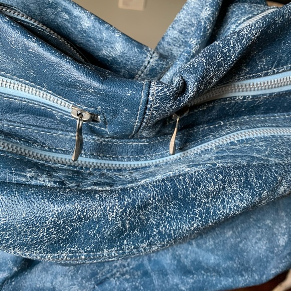 Distressed look bag; Moroccan leather; artisan - Picture 4 of 7